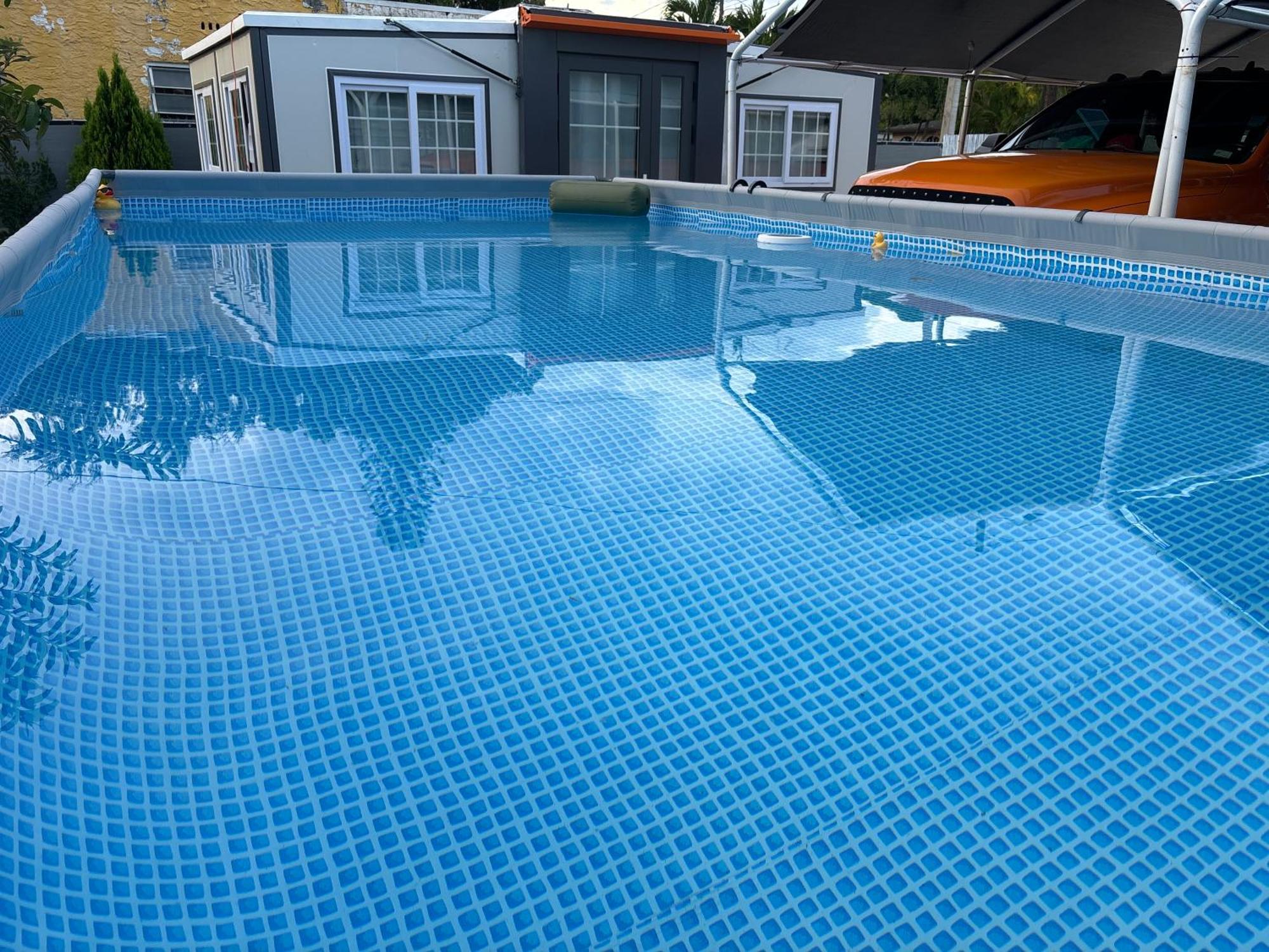 Mini House Oasis Hotel Miami Springs Bagian luar foto